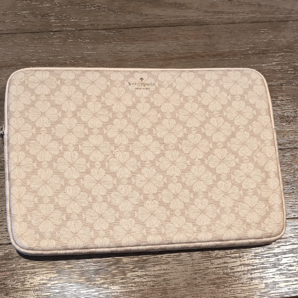 Kate Spade - NEW!! Floral Cream Laptop Sleeve